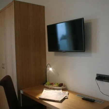 Eva Hotel 3*